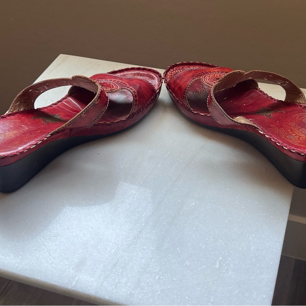 Spring Step Red Sandals Size 8 - Picture 7 of 12